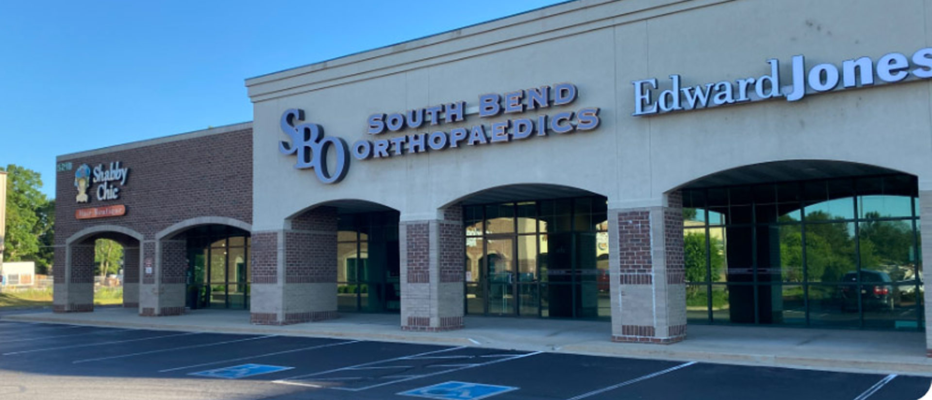 An exterior photo of South Bend Orthopaedics Elkhart location
